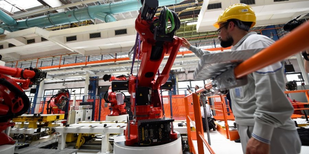 Stellantis to invest in making Italian Mirafiori plant green hub - Vimarsana News