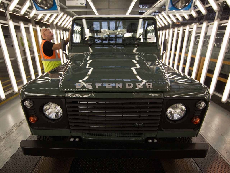 Land Rover's Defender comes home Automotive News Europe